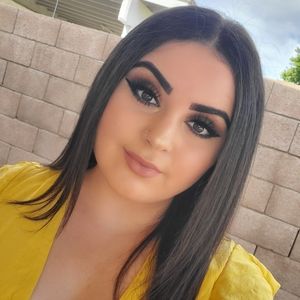 Meet your Posher, Sabria!